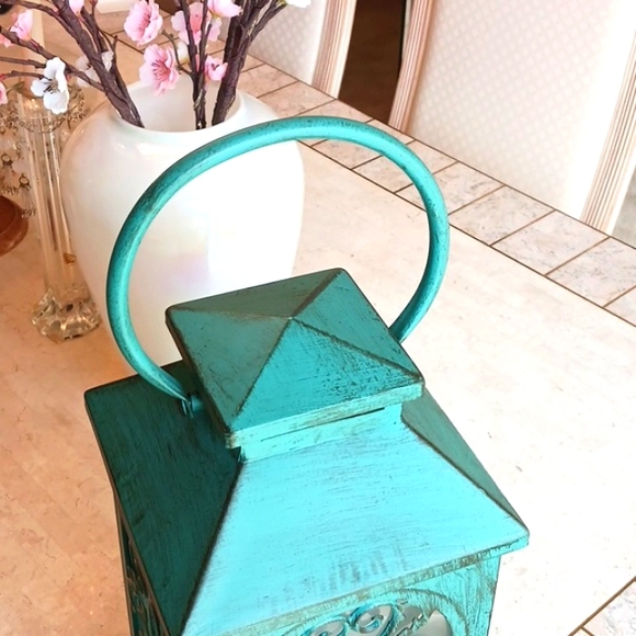 Home Decor--17" Oversized Front Door Lantern ,illuminates On Timer...NEW - Picture 5 of 16